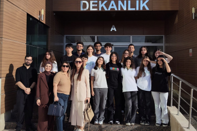 Adana Doğa Koleji’ne gelen Uluslararası öğrenciler, Hukuk Fakültesinde İngilizce etkinliğinde buluştu