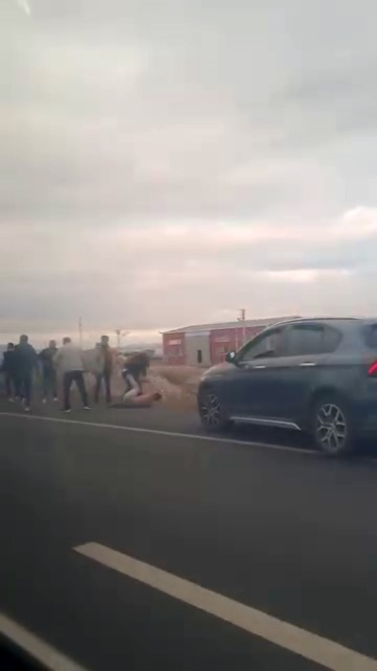 Aksaray’da polis cenazesi dönüşünde konvoya saldırı 4 yaralı 2