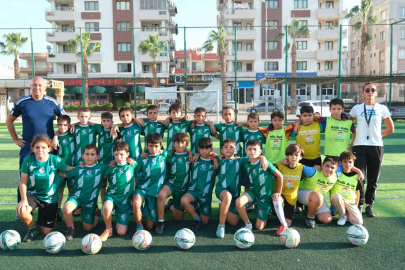 Ceyhan’da 200 çocuk futbol kurslarında profesyonel antrenörlerle eğitim alıyor