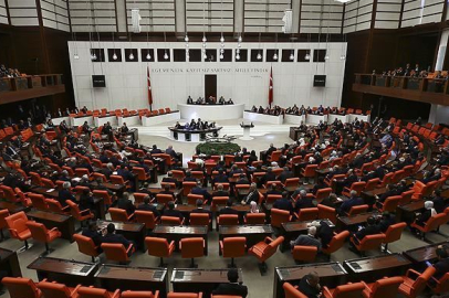 TBMM Genel Kurulu’nda gergin anlar: AK Parti ve CHP’li vekiller arasında küfürlü tartışma