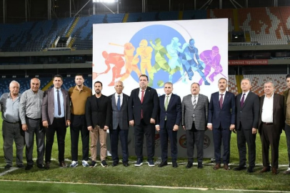 2025-2026 Amatör Spor Ligleri Yeni Adana Stadı’nda törenle açıldı