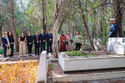 24 Yıl önce görevi başında şehit edilen Avukat Savaş Bedir ve İcra Memuru Hasan Fındıl mezarlarları başında anıldı