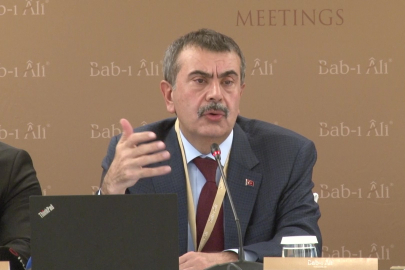 Milli Eğitim Bakanı Yusuf Tekin: "TÜBİTAK ile yapay zeka destekli açık uçlu soru sistemi geliştiriyoruz"