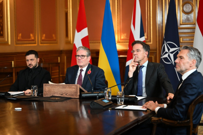 Zelenskiy: Tüm Rus petrol şirketlerinin dünya pazarına erişimi kesilmeli