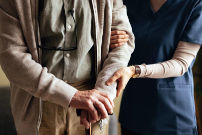 Alzheimer hastalığına karşı farkındalık ve önlemler önem kazanıyor