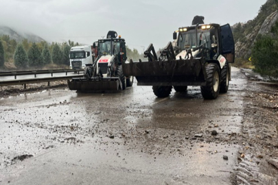 Bilecik-Sakarya yolunda sağanak nedeniyle ulaşım aksadı