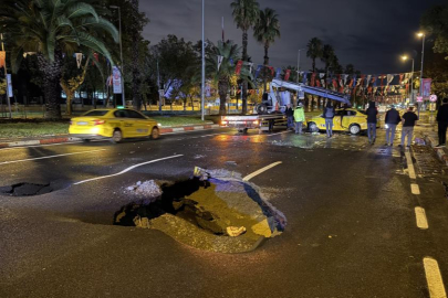 İstanbul Vatan Caddesi’nde yol çöktü: Ticari taksi takla attı