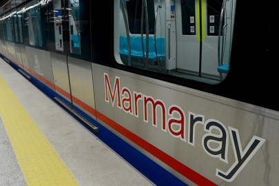 Marmaray’da Üsküdar İstasyonu’nda İntihar Girişimi: Seferler Gecikmeli Yapılıyor