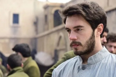 'Onbeşliler' dizisinin başrolü İsmail Ege Şaşmaz sette kaza geçirdi! Ameliyat oldu, Sağlık durumu nasıl?