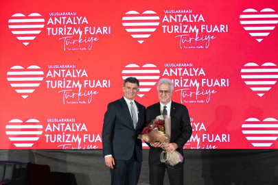 Tamer Karadağlı: “Tiyatro, bir bölgenin kaderini değiştirebilir”