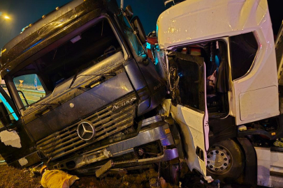 Amasya Suluova’da tır kazası: 3 kişi yaralandı