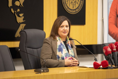 CHP'li Başkan Burcu Köksal: 'AK Parti'ye geçmiyorum, partimdeyim!'