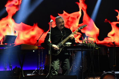 Osmaniye’de Yerfıstığı Festivali coşkusu: Ümit Besen memleketinde sahne aldı
