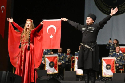 Polis Akademisi Bando Armoni Orkestrası Adana’da Cumhuriyet Coşkusu yaşattı