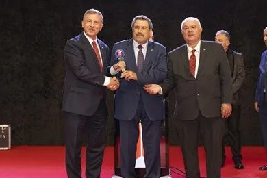 Halil Arslan’a Romanya’nın Başkenti Bükreş’te ödül verildi