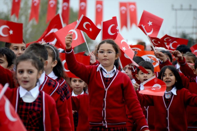 30 Ekim Perşembe günü okullar tatil mi? 29 Ekim Cumhuriyet Bayramı tatili uzatıldı mı?