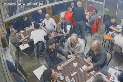 Balıkesir'deki şiddetli depremin görüntüleri kameraya yansıdı