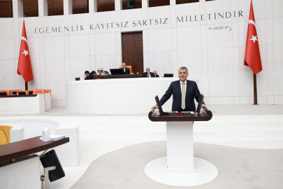 Barut: Cumhuriyetimizi onur, gurur ve coşkuyla kutluyoruz