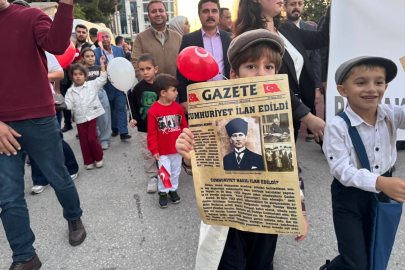 Hatay'da anaokulu öğrencilerinden Cumhuriyet kutlaması: ''Beyler, yarın Cumhuriyet'i ilan ediyoruz''