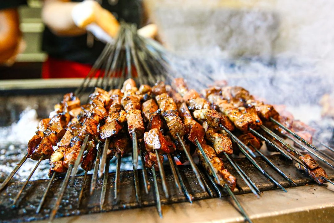 Adana’da 24 saat kesintisiz lezzet mesaisi: Ciğerle başlıyor, şırdanla bitiyor