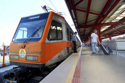 Adana'da 29 Ekim dolayısıyla otobüs ve metro ücretsiz