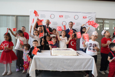 Cumhuriyetin 102. yılında çocuklar sanat ve bilimle gökyüzüne dokundu