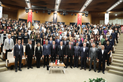 “Bayrak Şairi” Arif Nihat Asya, vefatının 50. yılında Adana’da anıldı