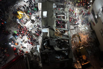 Gebze’de 6 katlı bina çöktü: Aynı aileden 1 kişi kurtarıldı, 4 kişi hayatını kaybetti