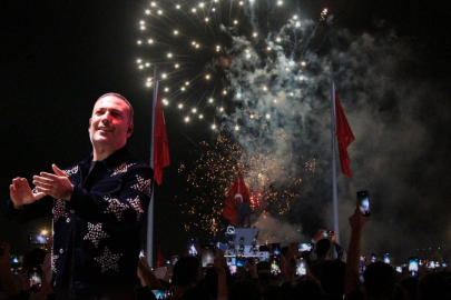 Hatay'da Cumhuriyet coşkusu: Anadolu Ateşi ve Oğuzhan Koç İskenderun'da renkli anlar yaşattı