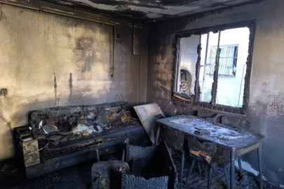 Adana’da çıkan yangında müstakil ev küle döndü