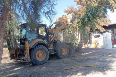 Karataş’ta bahar tadında temizlik harekâtı