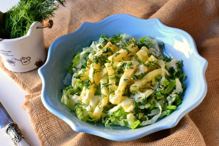 Kerevizli Yeşil Salata