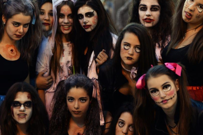 Cadılar, zombiler ve kahramanlar aynı caddede yürüdü: New York'ta Cadılar Bayramı coşkusu