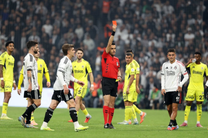 Trendyol Süper Lig: Beşiktaş: 2 - Fenerbahçe: 2 (İlk yarı)