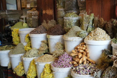 Vatandaşlar hastalıklardan korunmak için aktarların yolunu tutuyor