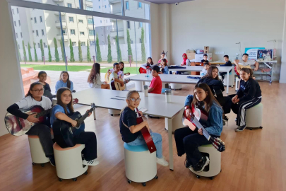 Gençler Ferdi Tayfur Sanat Merkezi’nde müzikle buluşuyor