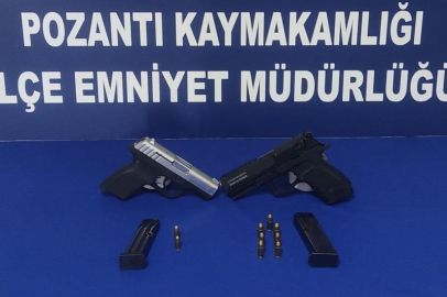 Polisin uygulamasında 2 tabanca ele geçirildi