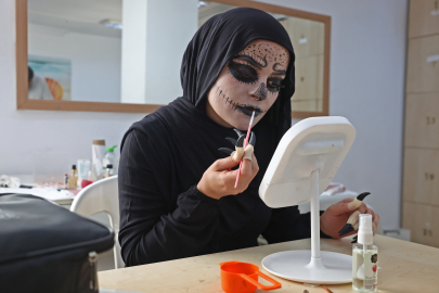 Makyajlarıyla büyülediler!