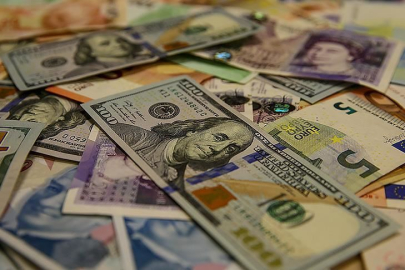 Dolarda tarihi zirve görüldü