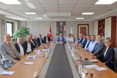 Yeni Hal Yasası öncesi üç büyük üretim şehri Mersin’de buluştu