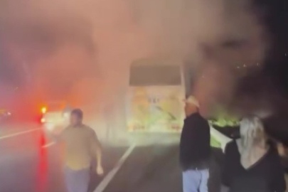 Amasya’da yolcu midibüsündeki yangın muhtar ve vatandaşlar tarafından önledi