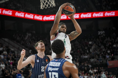 Euroleague: A. Efes: 93 - Olimpia Milano: 97