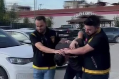 Adana’da kamyonetten hırsızlık kamerada: “Paraya ihtiyacım vardı”