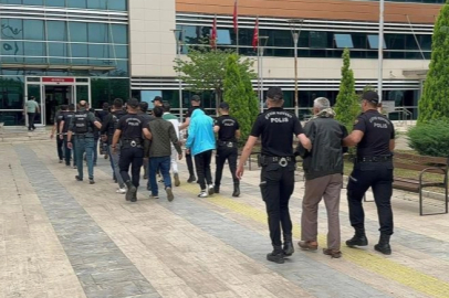 İzmir’de ‘Saraçlar’ operasyonunda 23 kişi tutuklandı