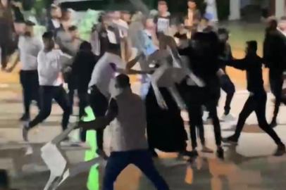 Antalya’da düğünde çıkan kavgada sandalyeler havada uçuştu, ortalık savaş alanına döndü