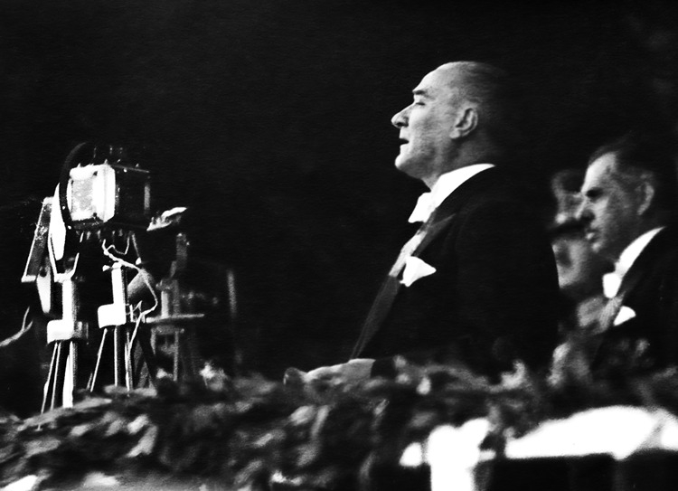 Büyük Önder Gazi Mustafa Kemal Atatürk