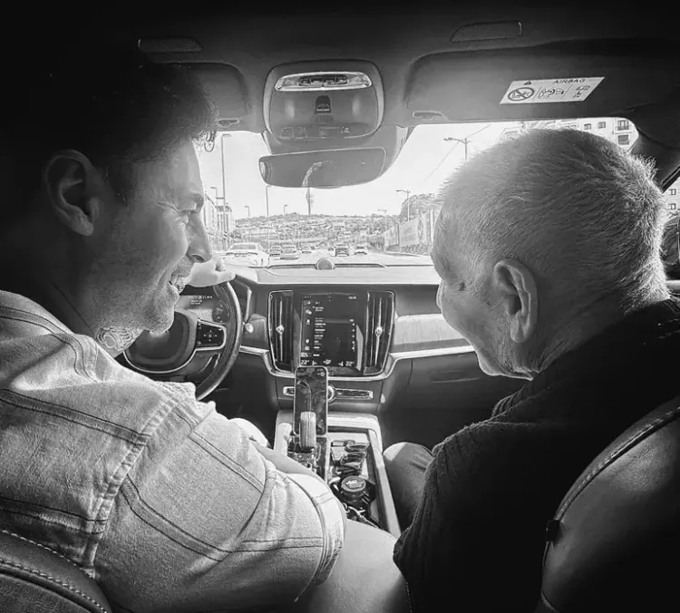 Kıvanç Kasabalı, babasını son yolculuğa uğurladı 4