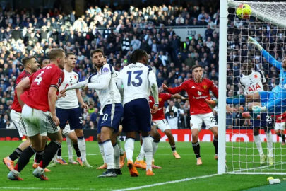 Tottenham ile Manchester United nefes kesti: Uzatmalarda gelen gollerle maç 2-2 bitti