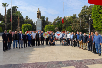 Adana’da gazeteciler büyük Önder Atatürk’ü saygıyla andı