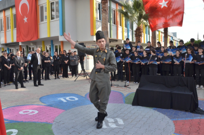 Adana Final Okulları Ata’sını andı